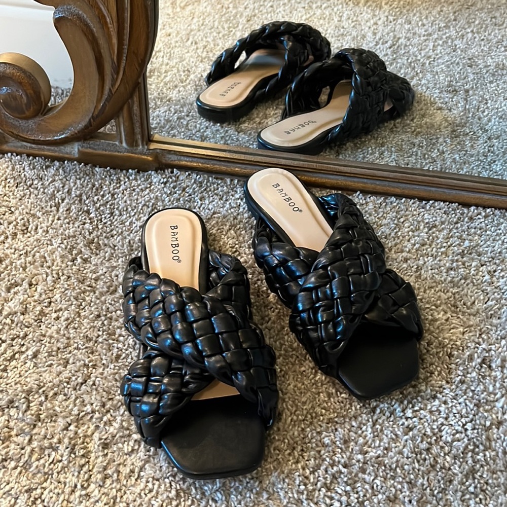 Bamboo Sandals Black size 6.5